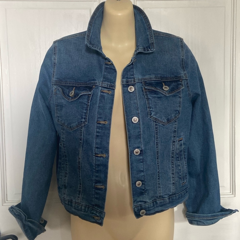 Curve Appeal Jean Jacket size Small